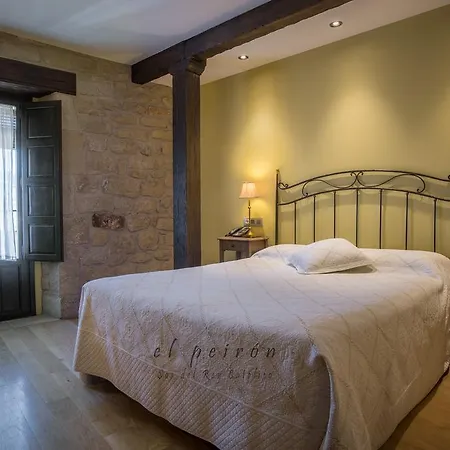 El Peiron Hotel 3*