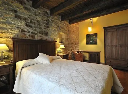 El Peiron Hotell 3*