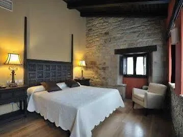 El Peiron Hotell