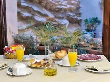 El Peiron Hotell 3*