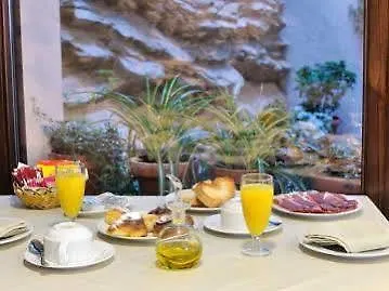 El Peiron Hotel 3*